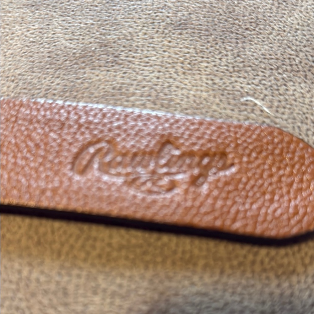 Rawlings Brown and  Black Size 34 Reversible Belt with Silver Buckle - Picture 7 of 9